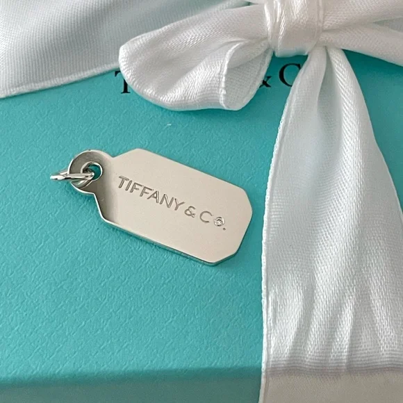 Tiffany & Co. Dog tag with Diamond in Sterling Silver NEW